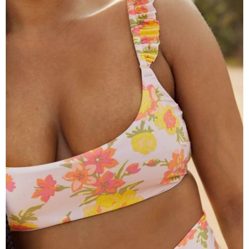 NWOT Aerie Scoop Top Size Large